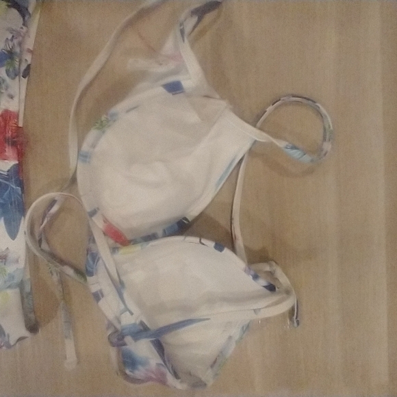 New bikini‎ by Ardene  size Med - Picture 4 of 7